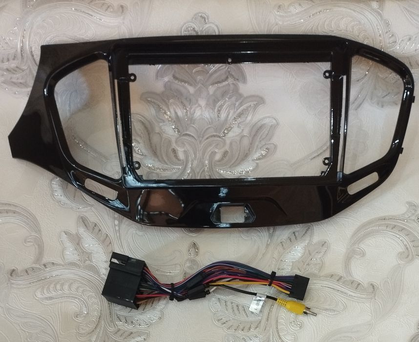 Рамка для Lada Vesta, Granta  9 дюйм андроид магнитола учун