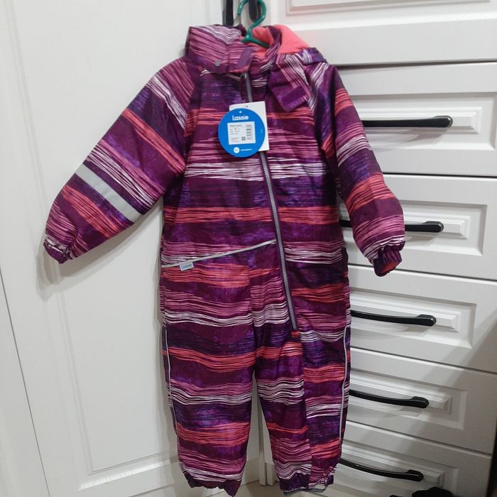 Продам комбинезон для девочки