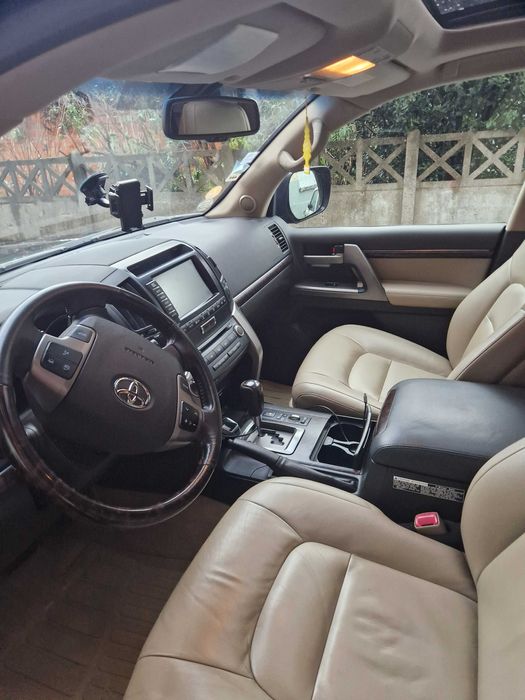 Toyota land cruiser 4.5 v8