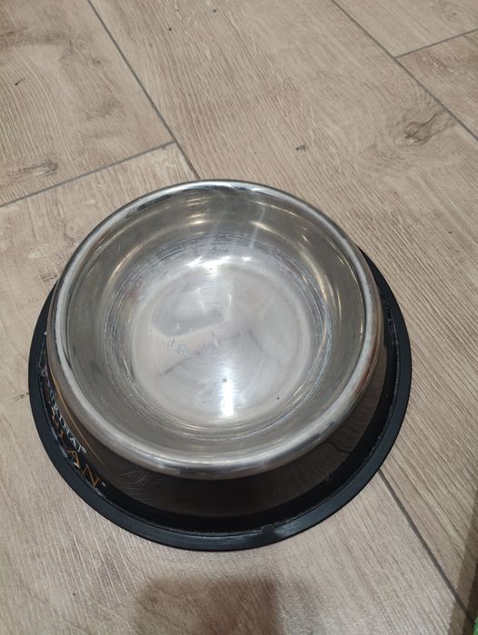 Отдам бесплатно миску для кота и 7 трав