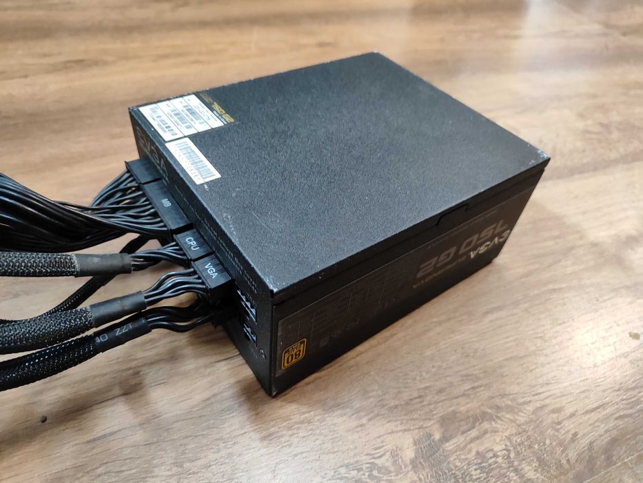 Sursa modulara EVGA SuperNOVA 750 G2