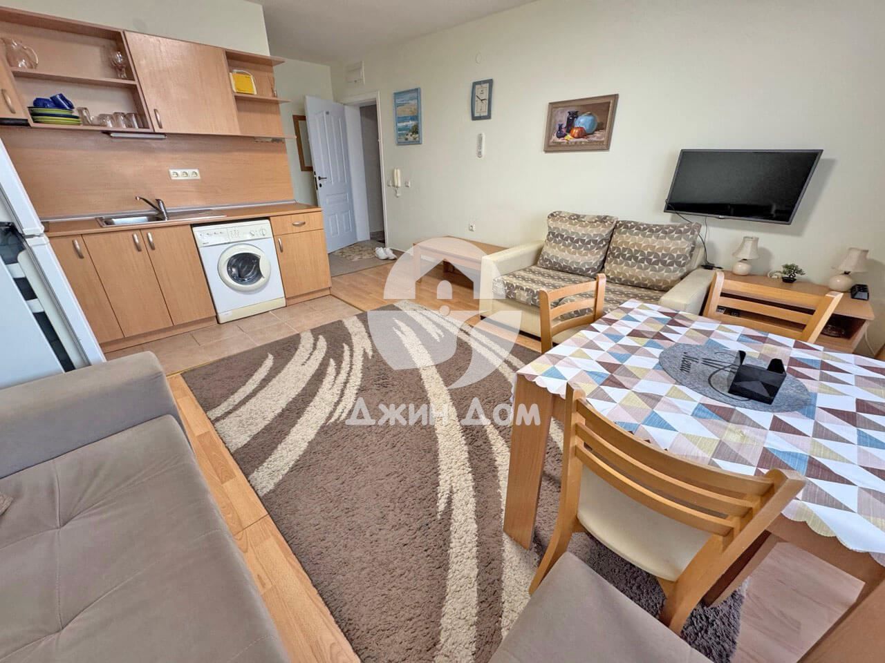 Продава се Двустаен апартамент в Свети Влас - 72 кв.м за 1063 €/кв.м - Снимка #2