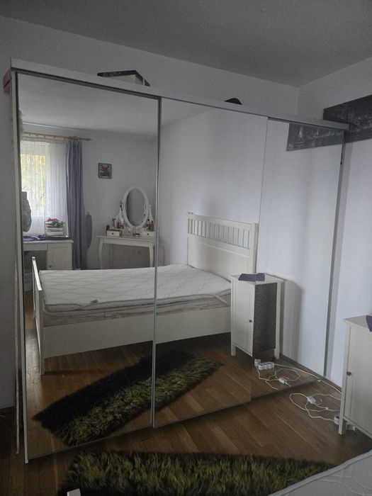 Mobilier alb pentru dormitor de la Mobexpert