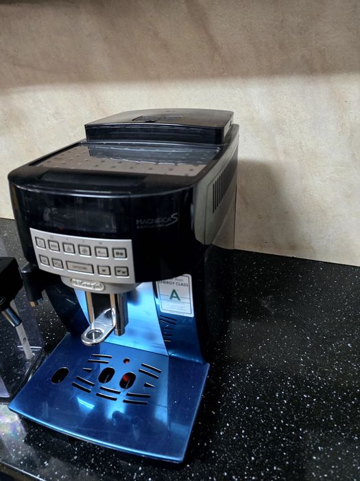 expresor aparat cafea Delonghi magnifica capucino, garanție