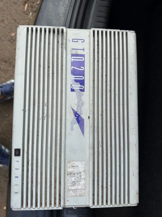 Vând subwoofer plus stație JBL