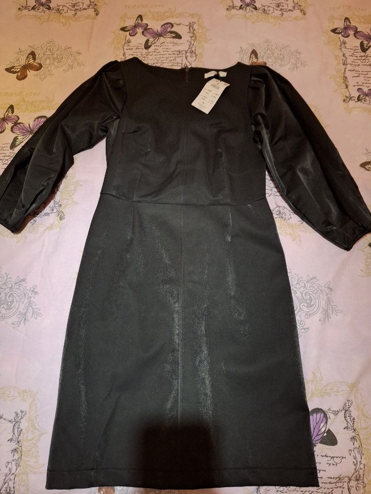 De vânzare rochie , marca Reserved, mărimea S