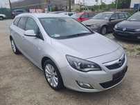Opel Astra 2011 benz