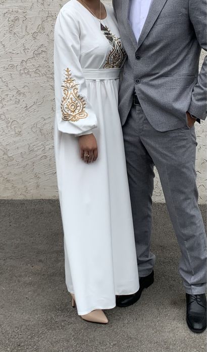 Платье и жакет в национальном стиле