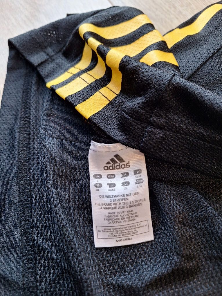 Adidas Mavericks Jersey

IDM for dimensions

Condition: 8/10 (a little
