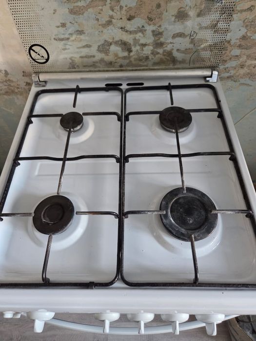 Продам газовую плиту