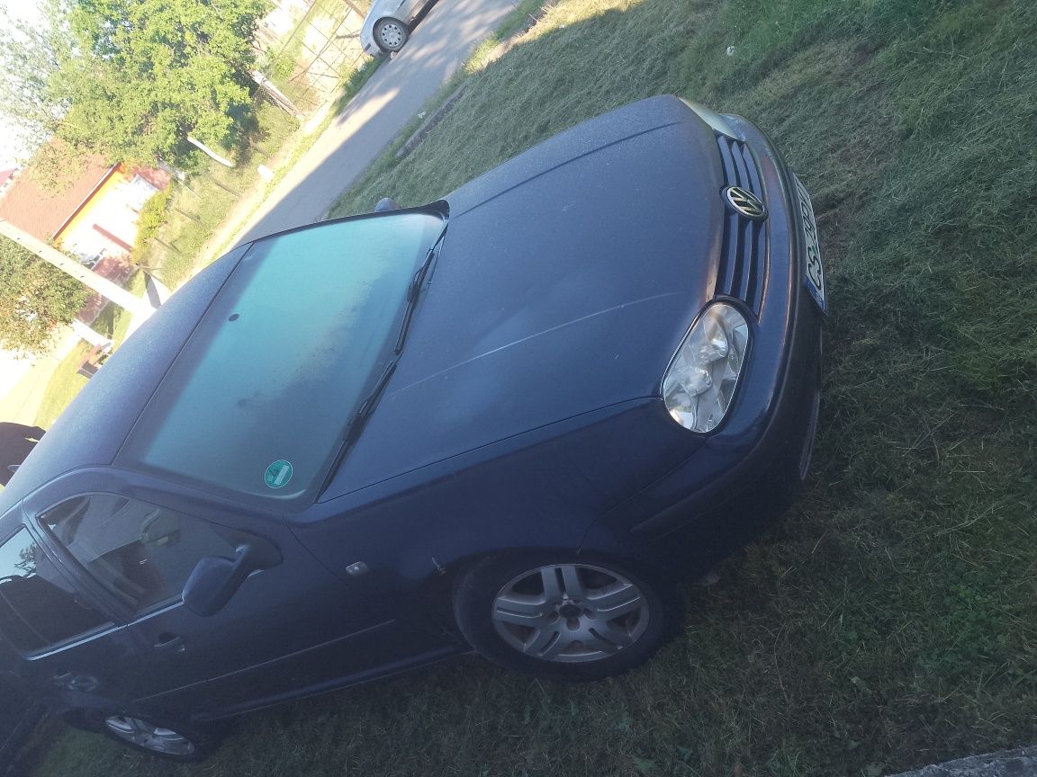 Vând golf 1.4 benzina
