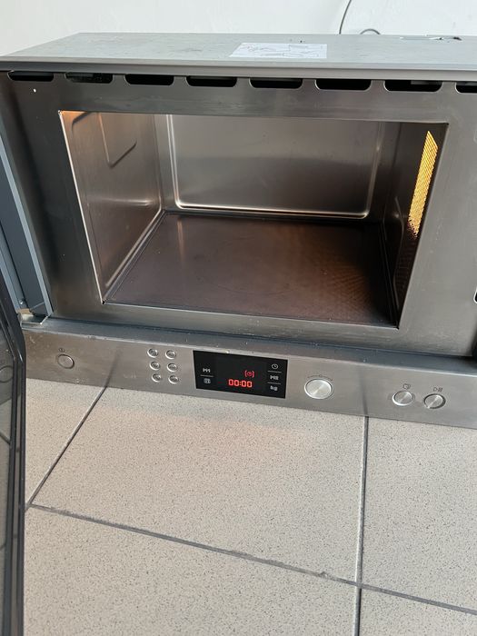 Cuptor cu microunde de vanzare