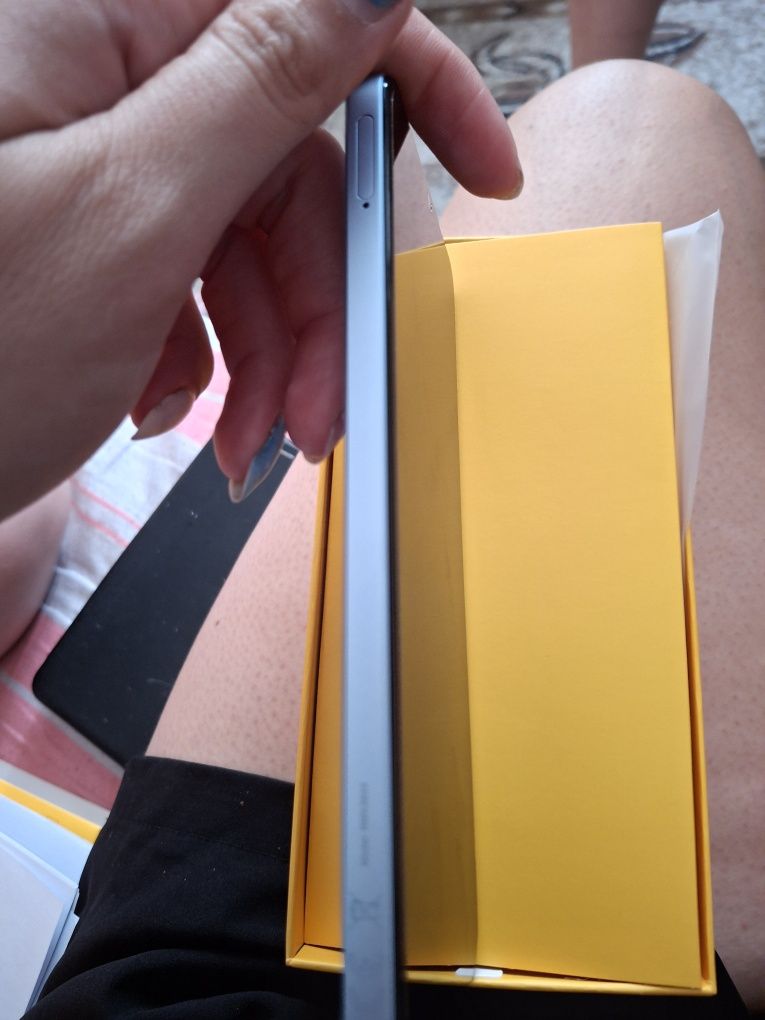 Продавам realme note 60