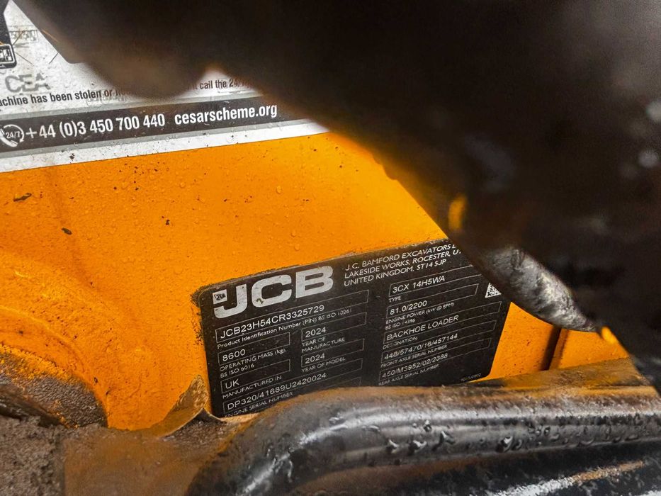 Cînd  JCB 3 cx 2024