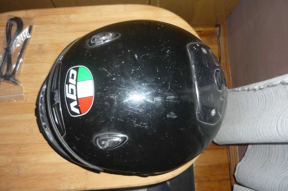 Моторджийски шлем AGV