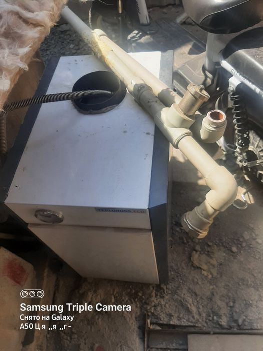 Продам печку газовую напольную