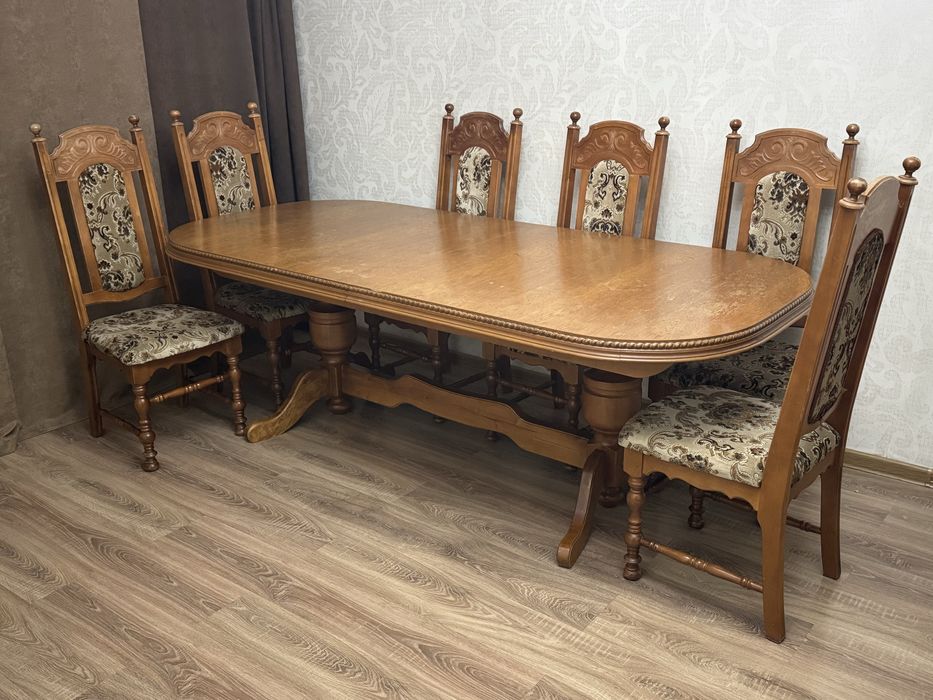 Стол со стульями из натурального дуба