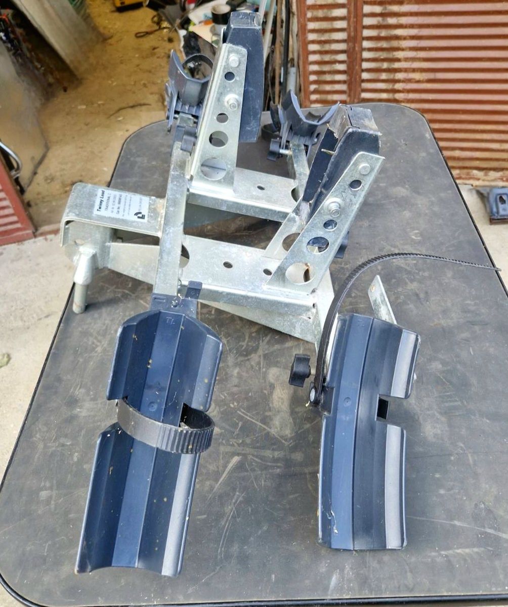 Автостойка за велосипеди за теглич Twinny Load Traditional  C, за 2 ве