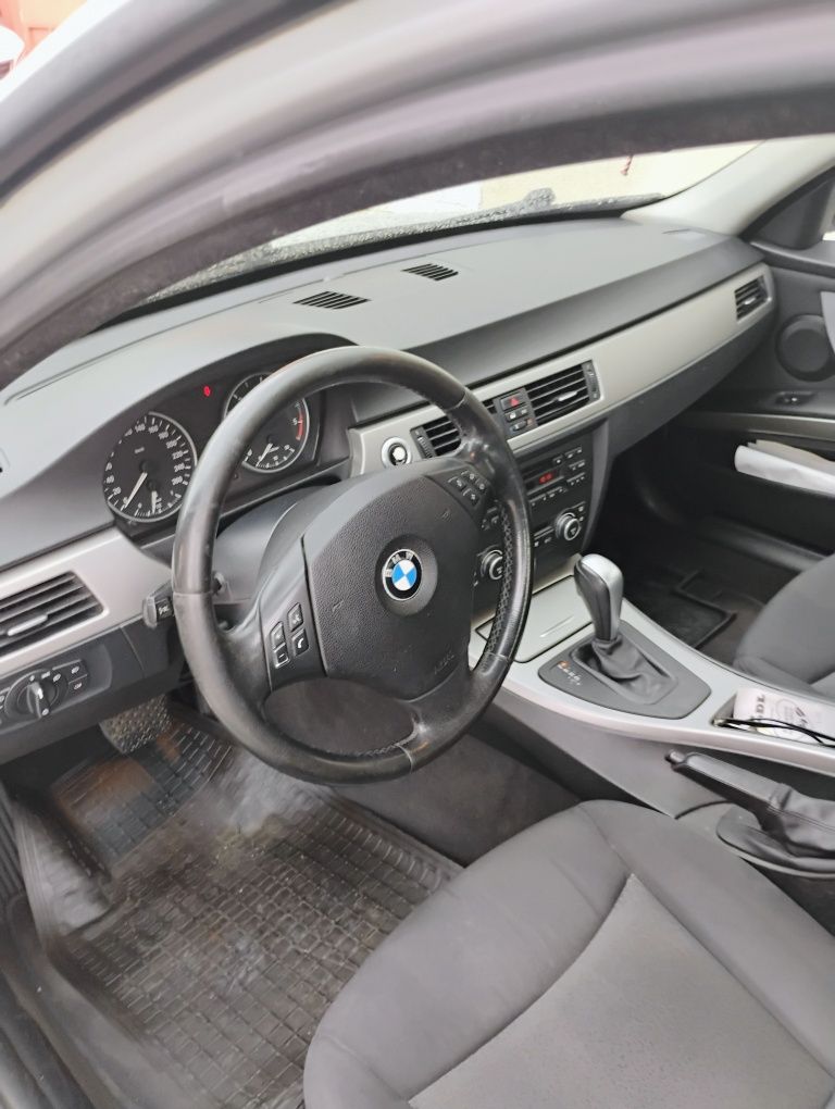 Лек автомобил BMW 320D