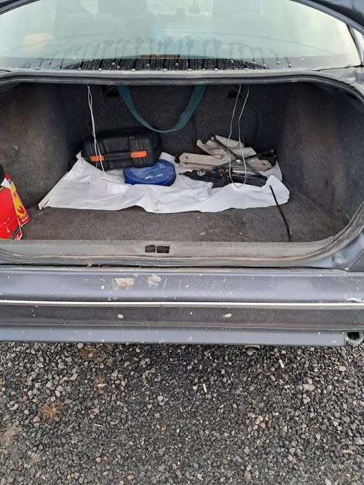 Продаеца машина Ниссан примера р 10