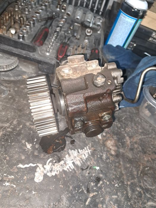 Pompa de inalte / injectie 1.4 hdi 8hz peugeot 206 207 307 1007 citroe