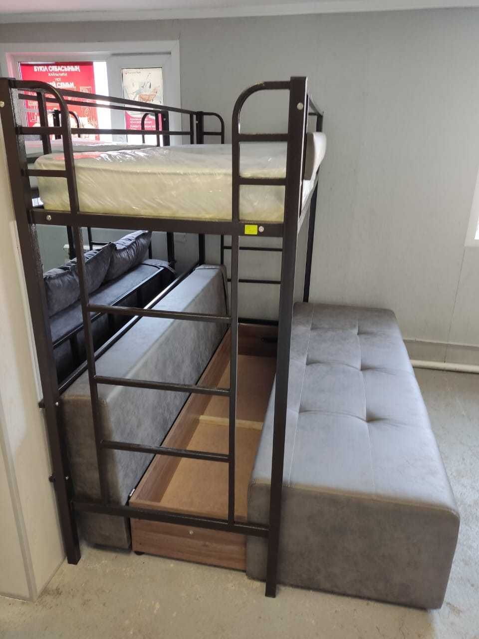 Кровать двухъярусная с раскладным диваном Чердак