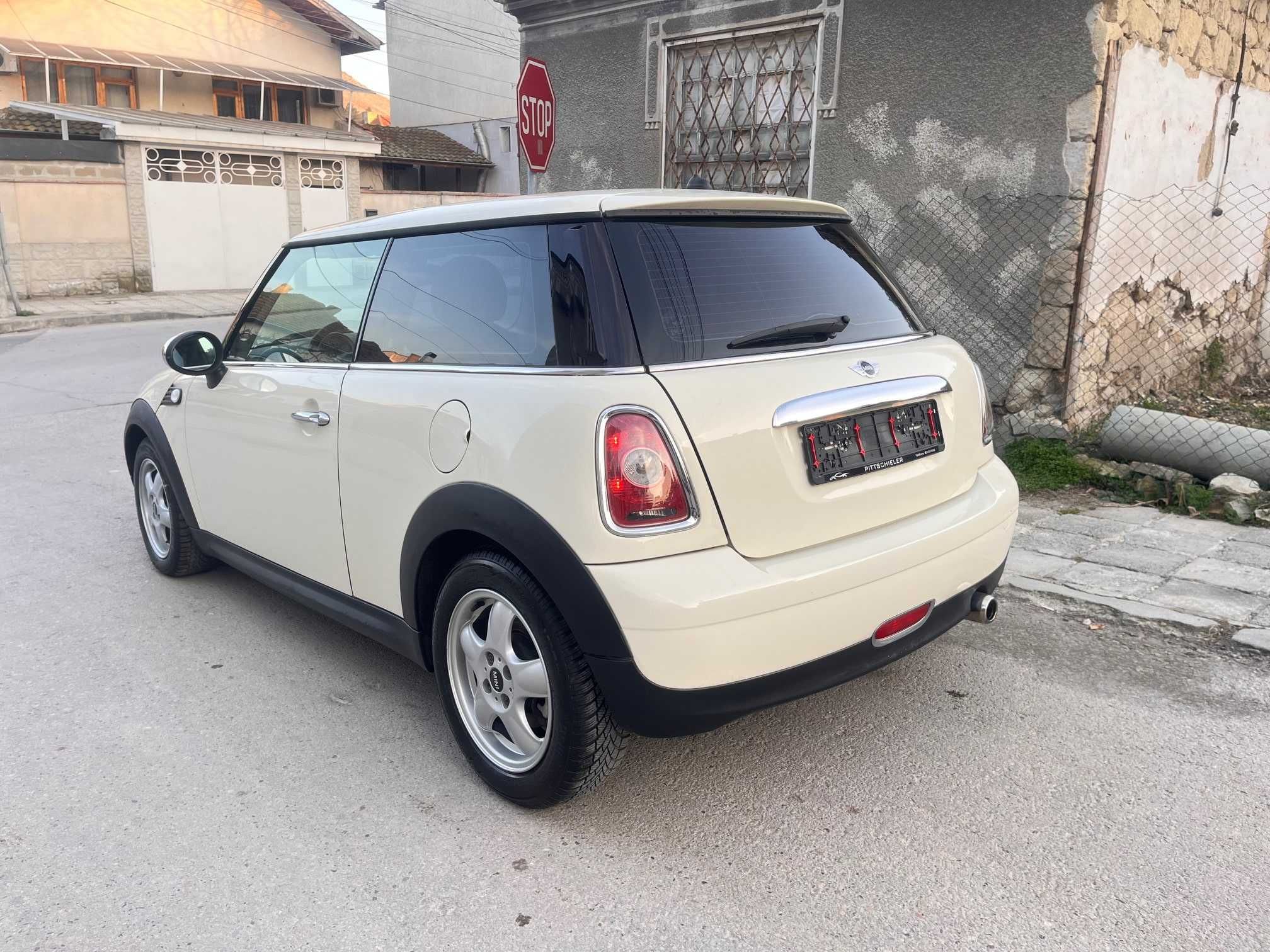 MINI ONE 1.6i 2010 г. нов внос