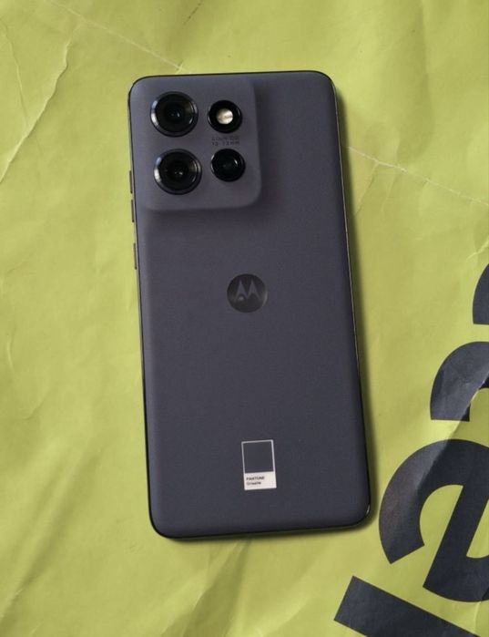 КАТО НОВ 256GB Motorola Edge 50 NEO Yettel Гаранция 2027 Grasaille Сив