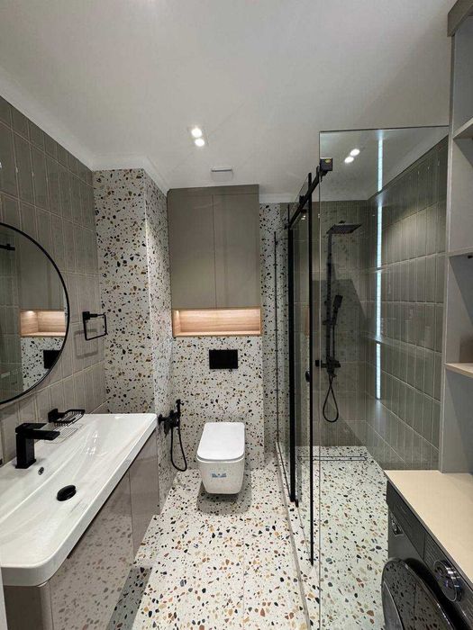 ул. Садык Азимова
Ориентир: ГУВД

4/2/4
Площадь: 80 м²