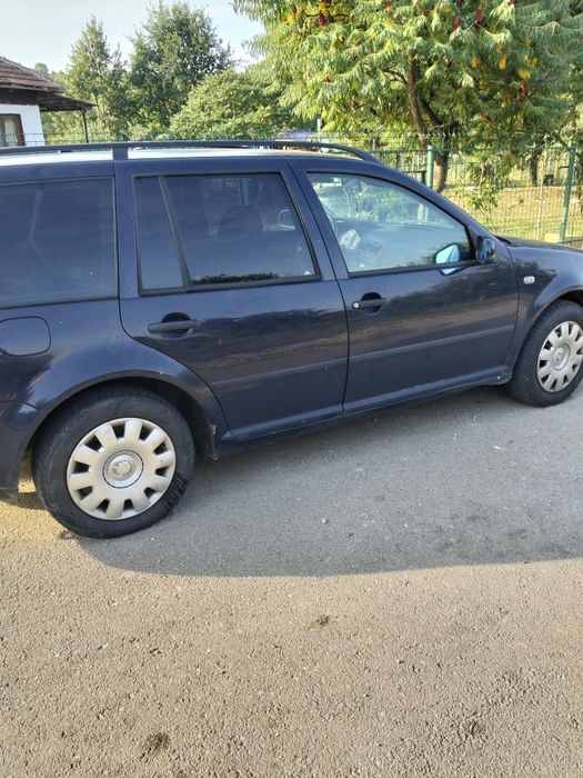 Vînd VW Golf 4 16 16 valve an 2002 preț 700 euro