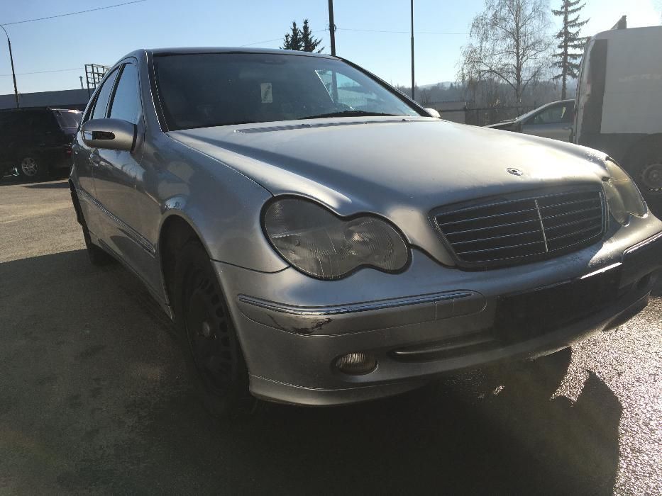 мерцедес ц200 компресор 163кс. 2001г. MERCEDES-BENZ C200