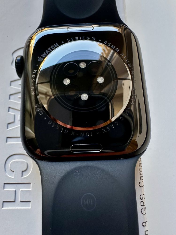 Apple Watch 9, GPS, carcasa midnight aluminium 45 mm, M/L