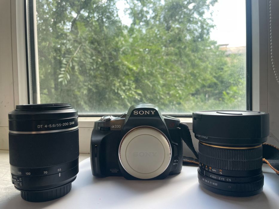 Зеркальный фотоаппарат Sony a330 + объектив Sony 55-200