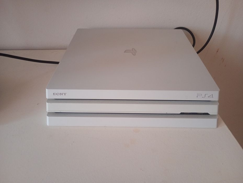 PlayStation 4 pro 1tb , Stare Impecabilă