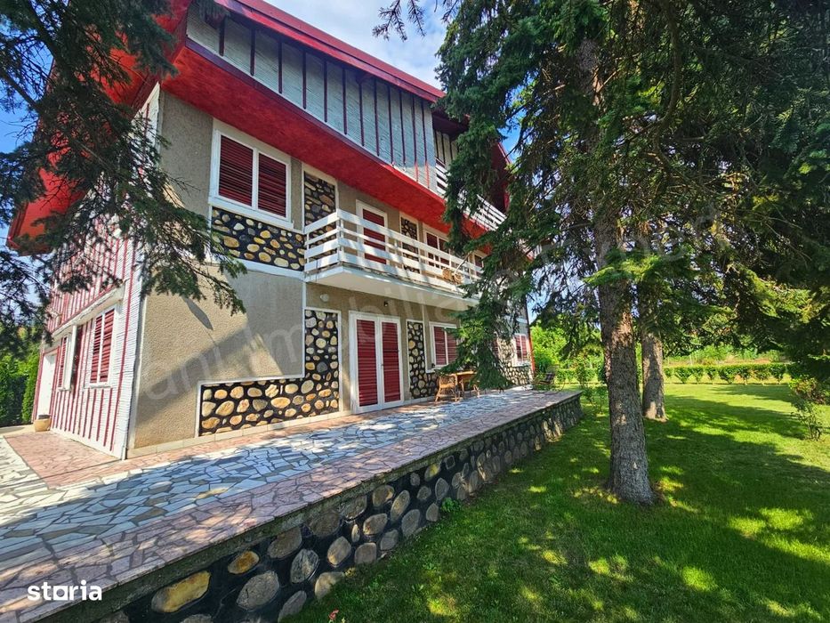 Casă de vânzare în comuna Albeștii de Argeș, județ Argeș.