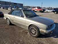 BMW 325i Cabrio E30 ursulet automat