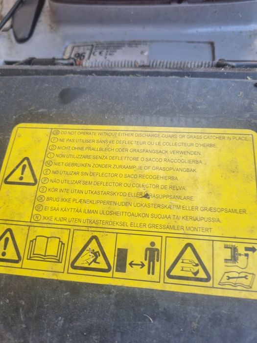 Mașină de tuns gazon iarbă Honda 800 Lei