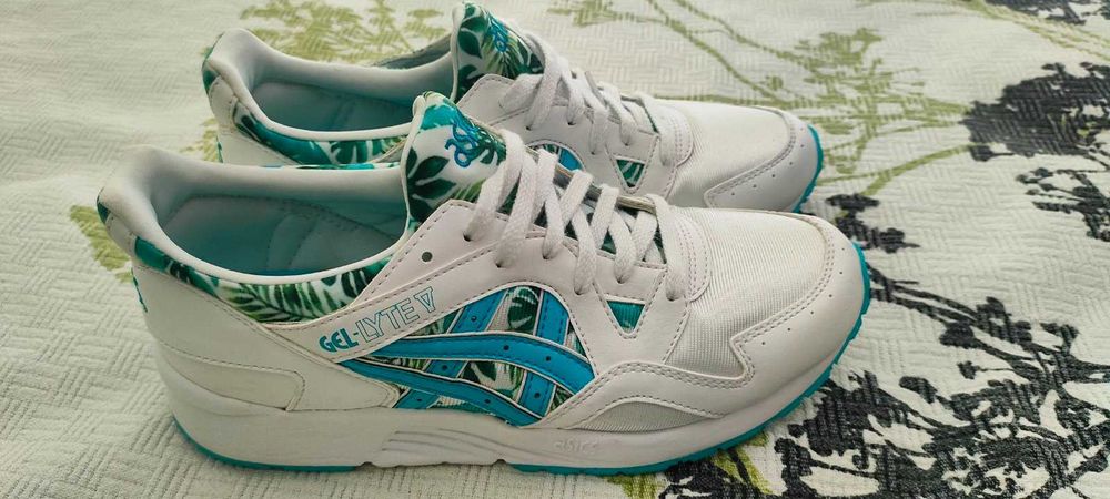 маратонки asics gel-lyte V