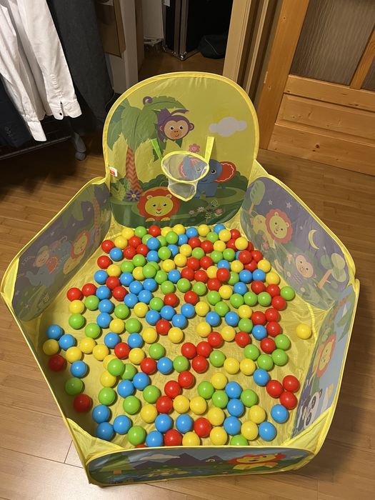 Piscina de camera cu bile plastic moale