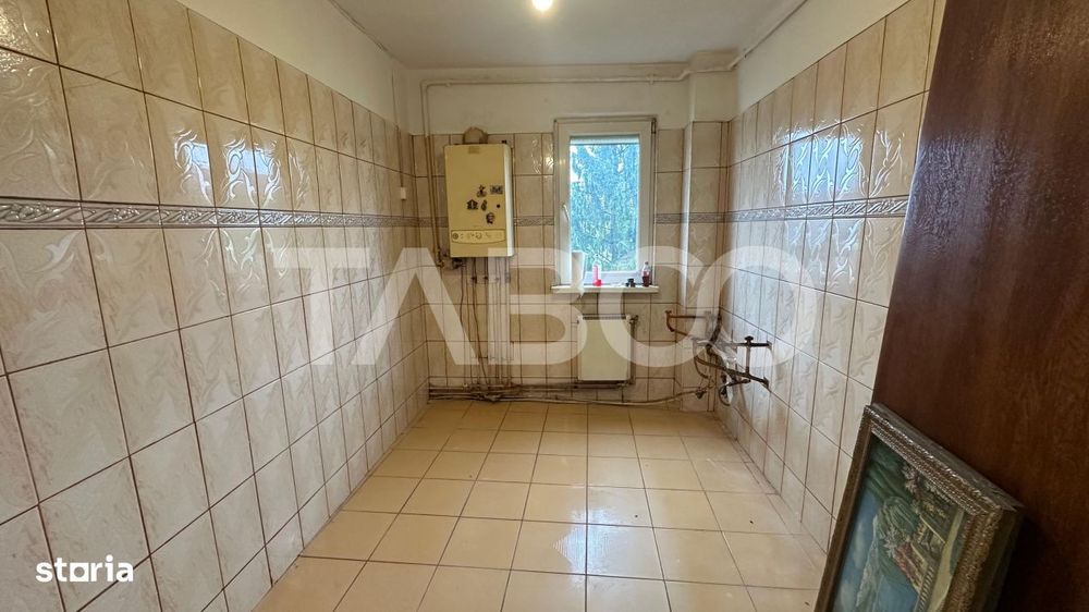 Apartament 2 camere cu pivnita si balcon zona Mihai Viteazul Sibiu