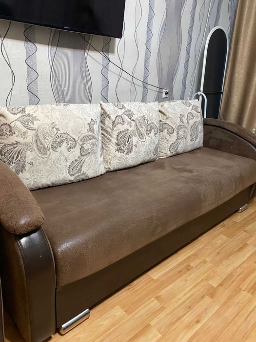 Продам диван с креслом