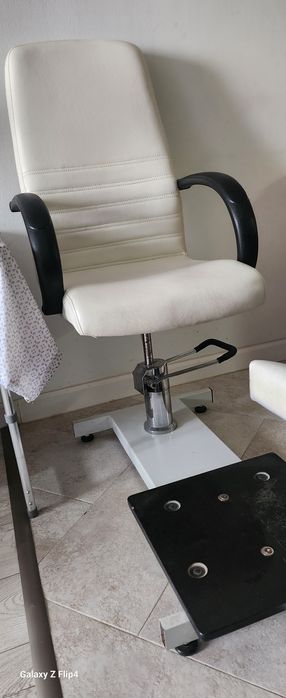Vând scaun de pedichiură