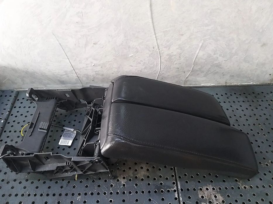 Capac cotiera bmw seria 1 e81 e87 e116233221