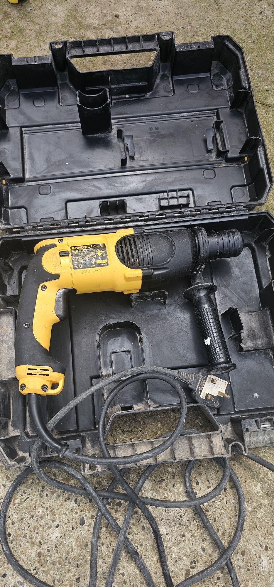 bormasina dewalt