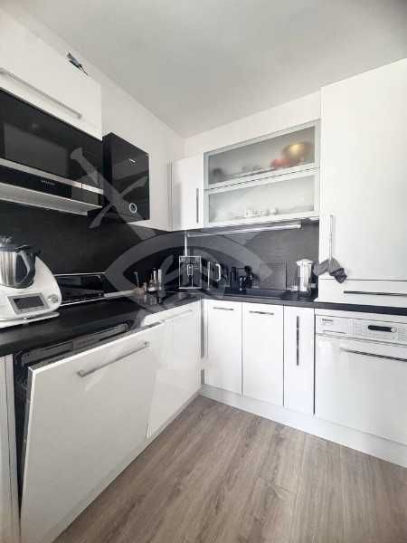 Продава се Двустаен апартамент в Обзор - 68 кв.м за 1692 €/кв.м - Снимка #2