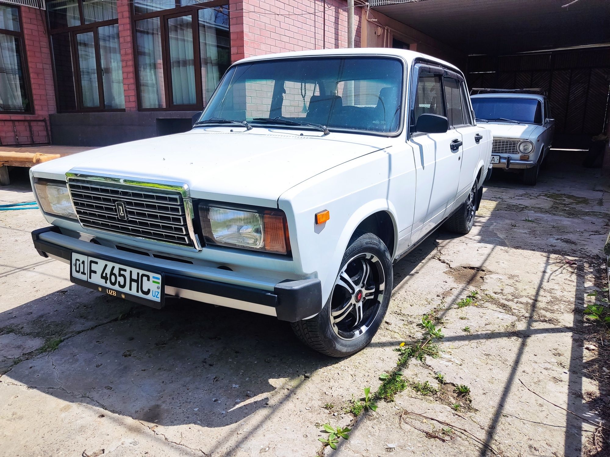 Lada Ваз 2105/2107 Yangi yig'ilgan