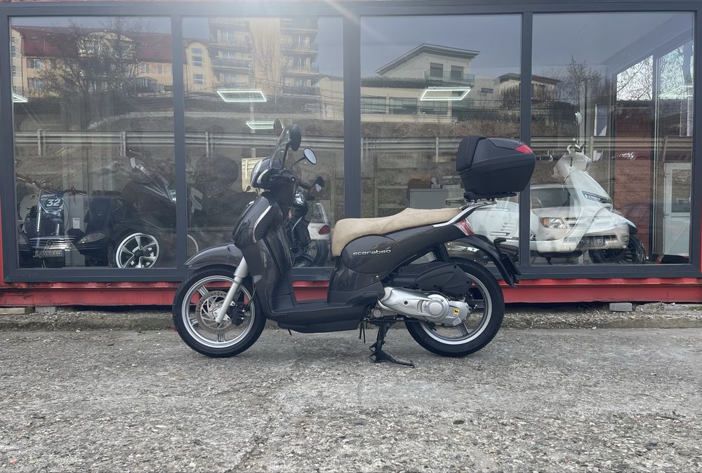 Scuter Aprilia Scarabeo 200 cc/ 1200 km / inmatriculat