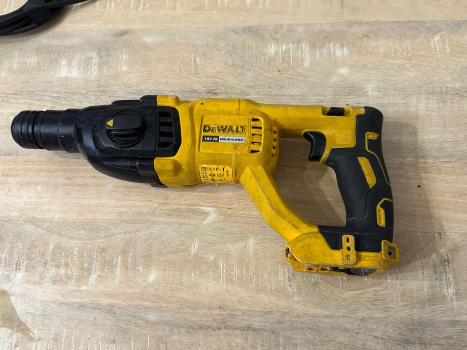 Rotopercutor Dewalt 18V DCH 033 Brusheless