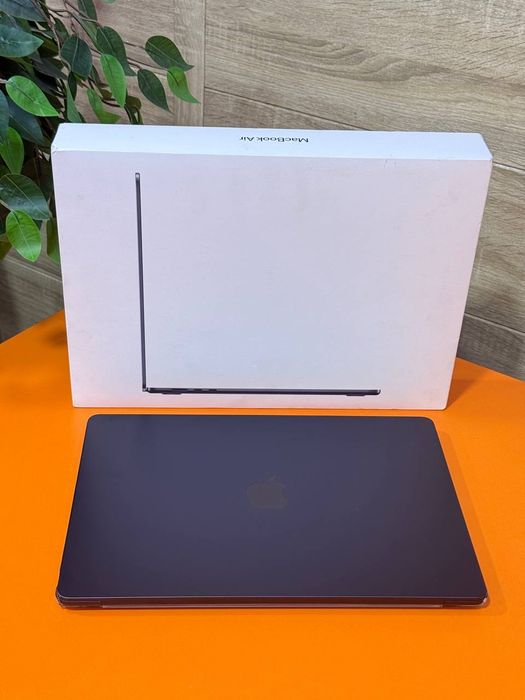 Продается MacBook Air 15 M4