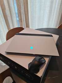 Laptop Dell Alienware M17 R3